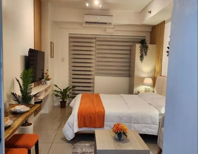 Near Moa At Shell Residences Queen-bed Pool View Apartahotel *