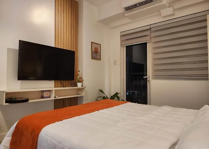 Near Moa At Shell Residences Queen-bed Pool View Manila